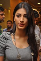 Shruti Hassan Latest Stills